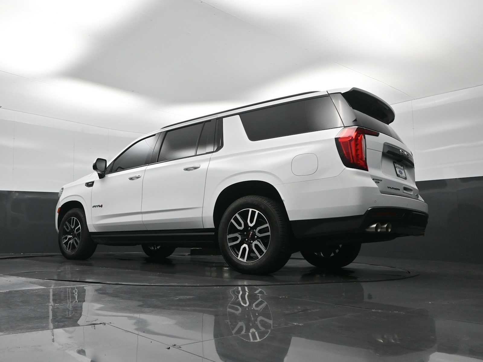 2022 GMC Yukon XL AT4