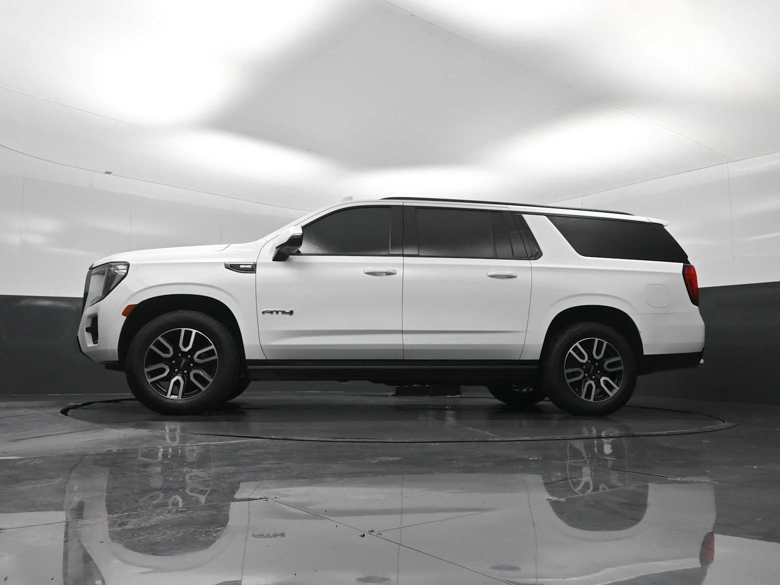 2022 GMC Yukon XL AT4