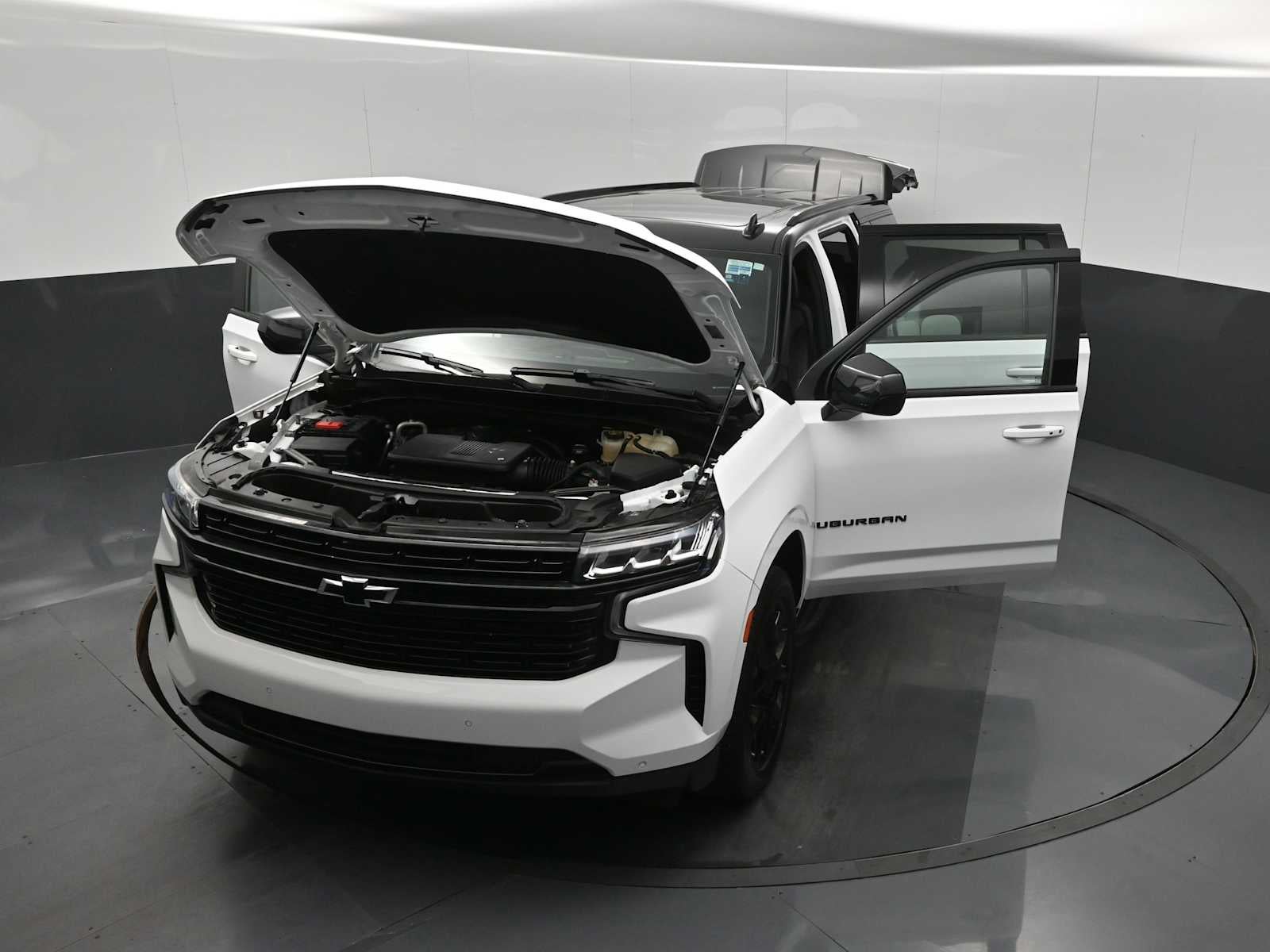 2023 Chevrolet Suburban RST