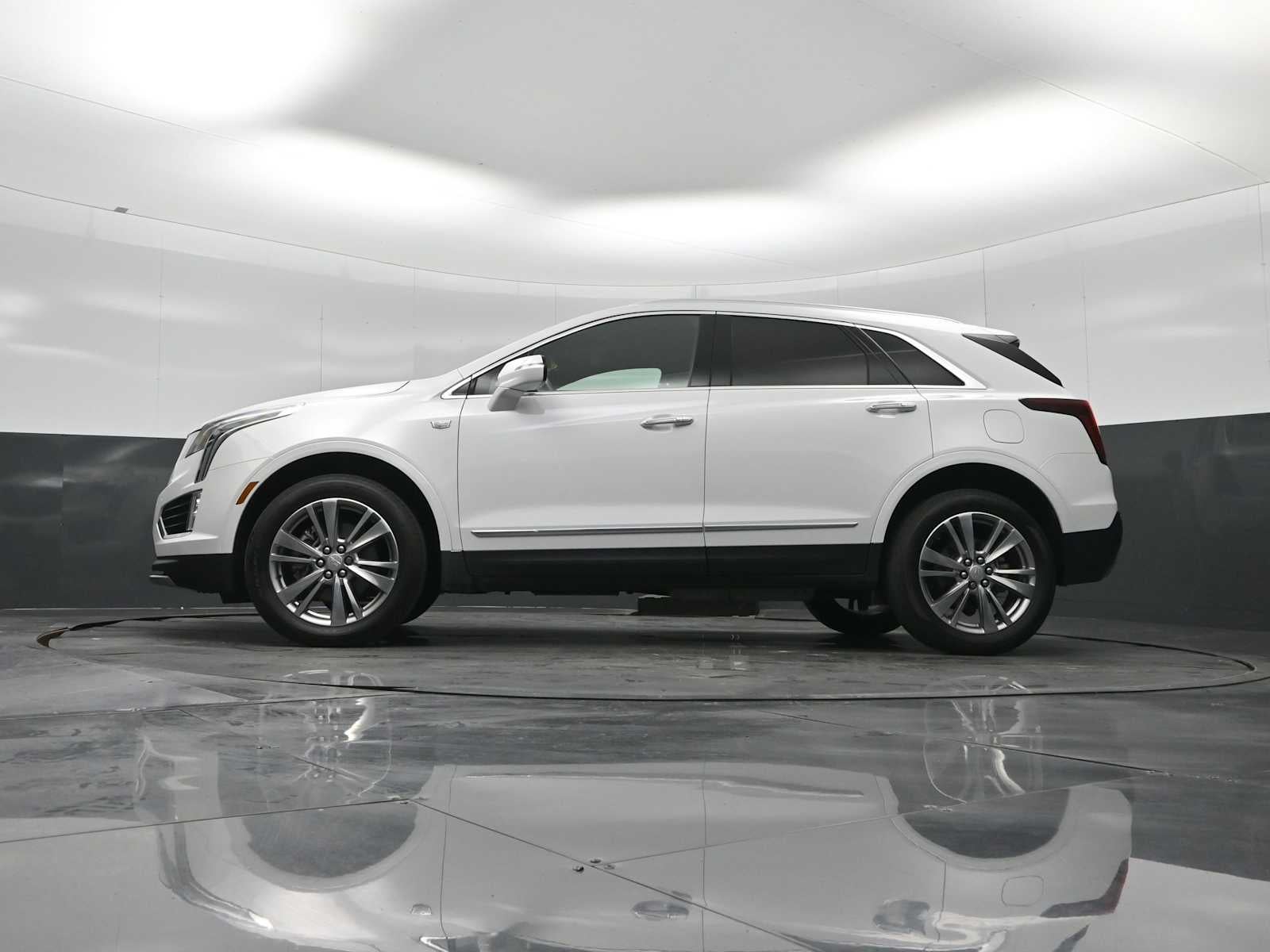 2024 Cadillac XT5 FWD Premium Luxury