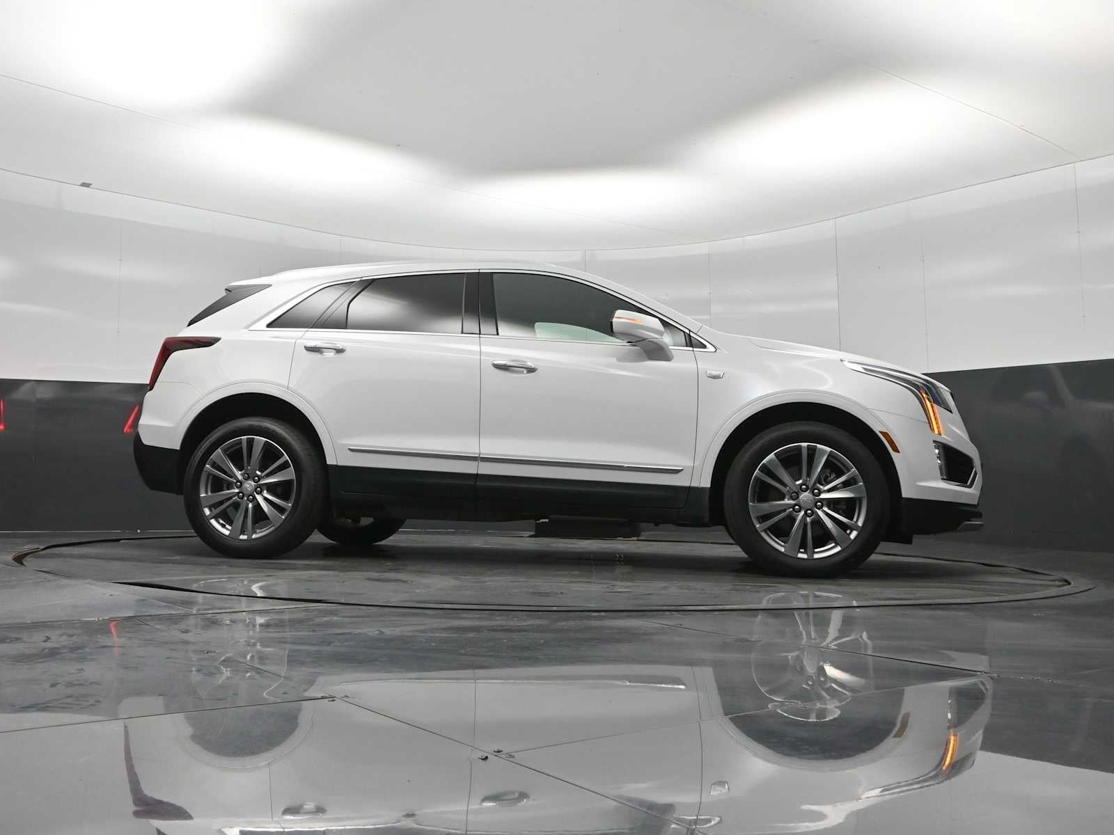 2024 Cadillac XT5 FWD Premium Luxury