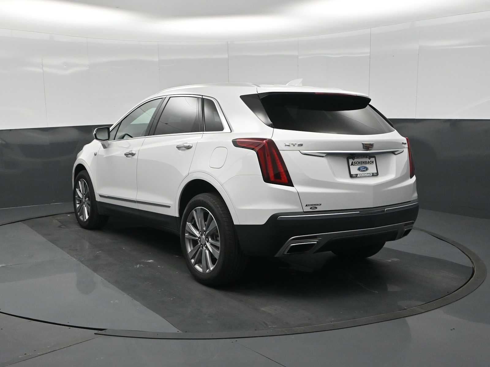 2024 Cadillac XT5 FWD Premium Luxury