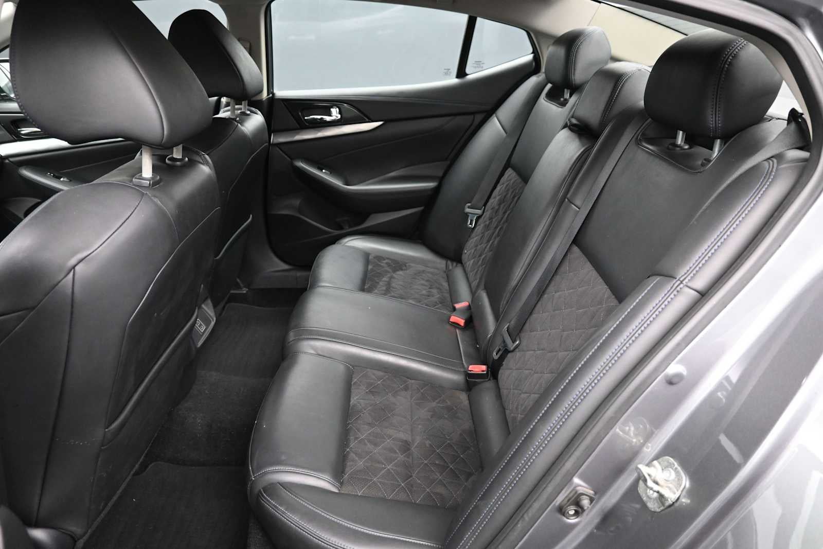 2018 Nissan Maxima SR