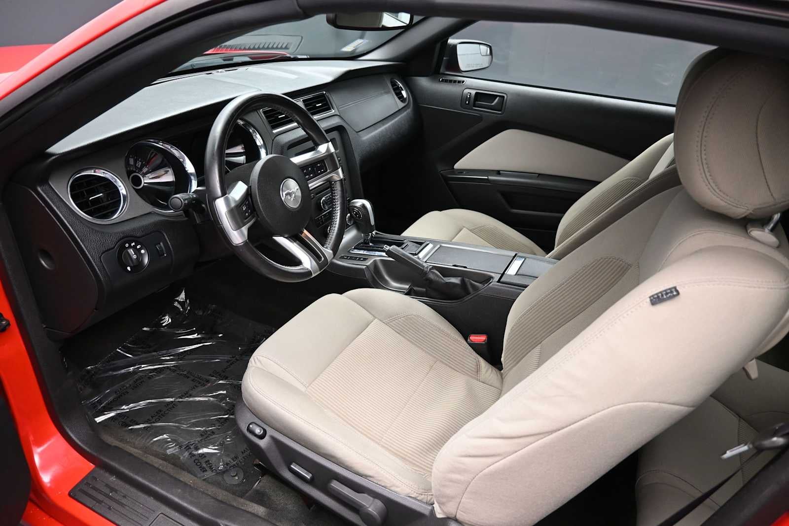 2014 Ford Mustang V6