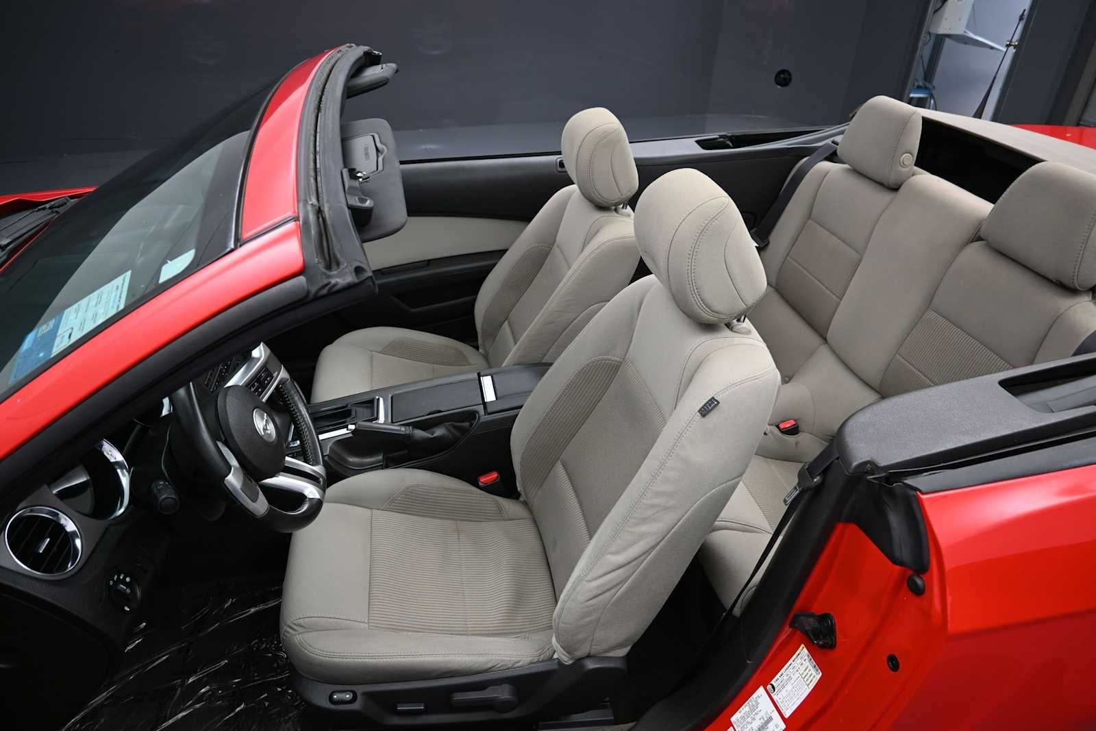 2014 Ford Mustang V6