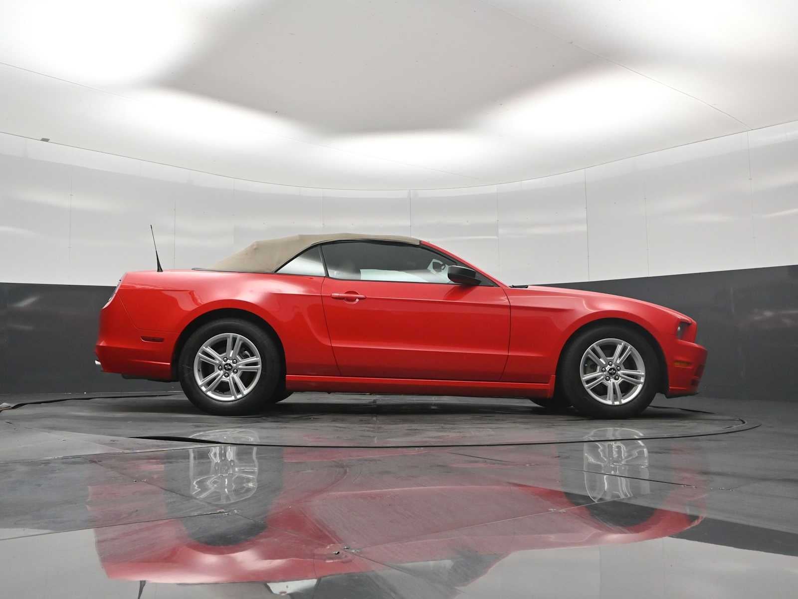 2014 Ford Mustang V6