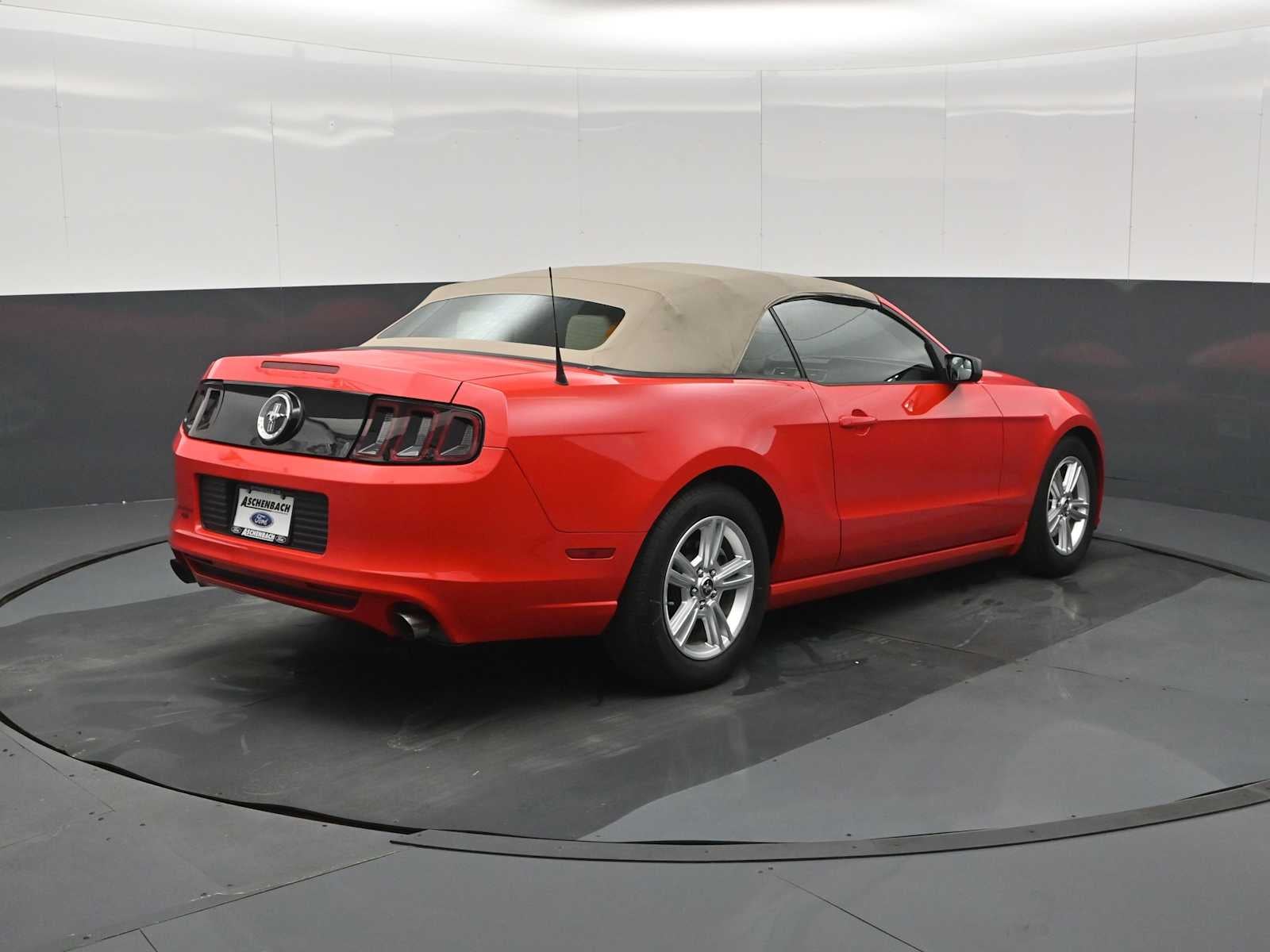 2014 Ford Mustang V6