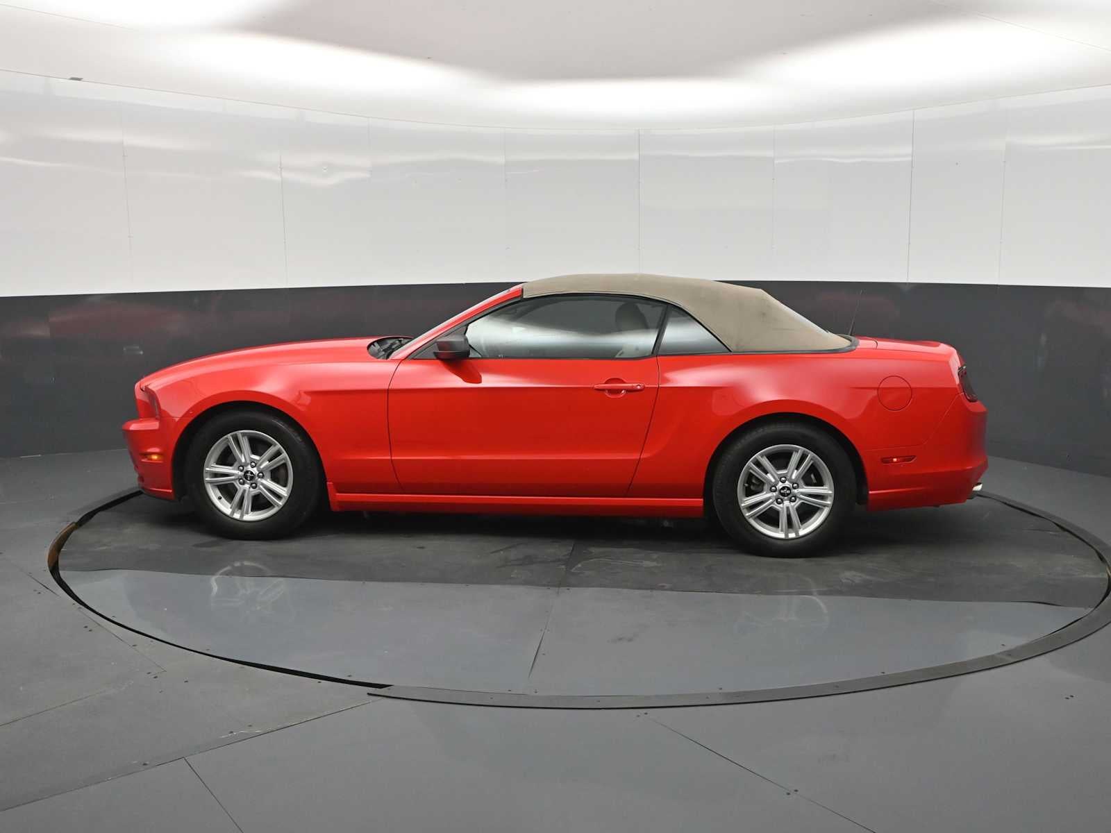 2014 Ford Mustang V6
