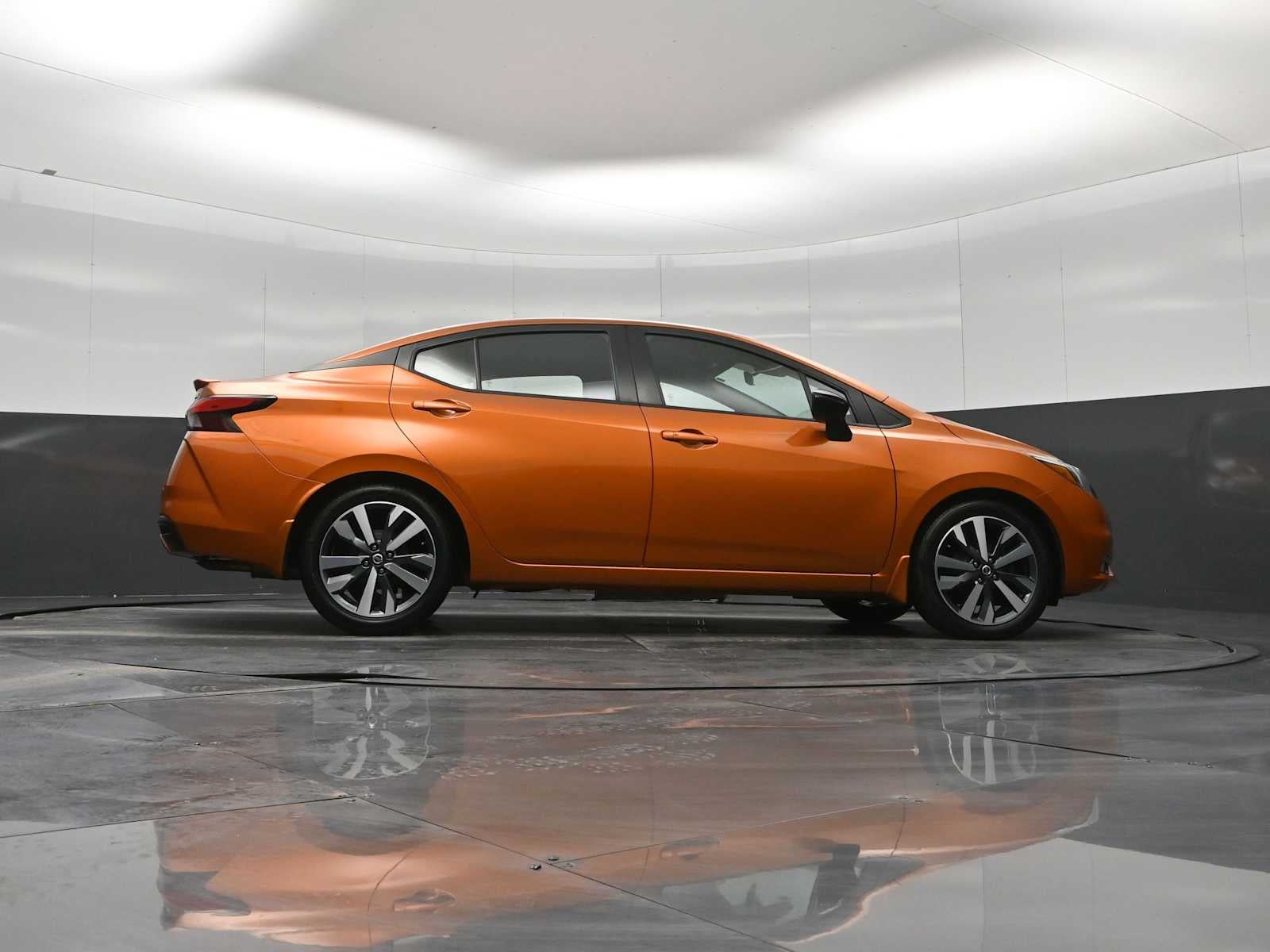 2021 Nissan Versa SR