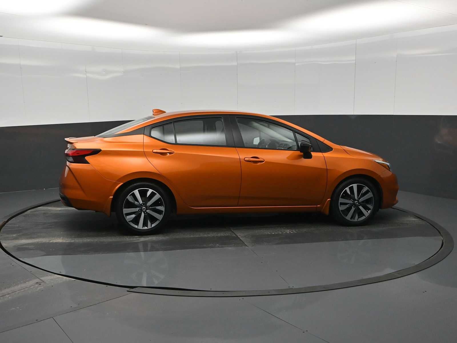 2021 Nissan Versa SR