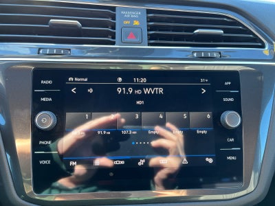 2022 Volkswagen Tiguan SE R-Line Black