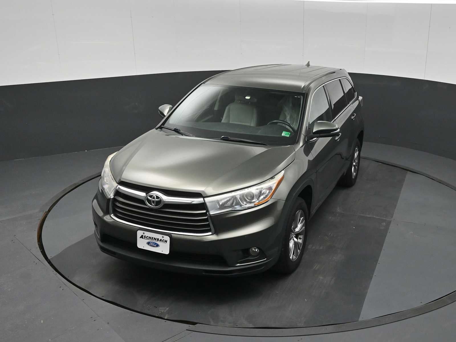 2016 Toyota Highlander LE