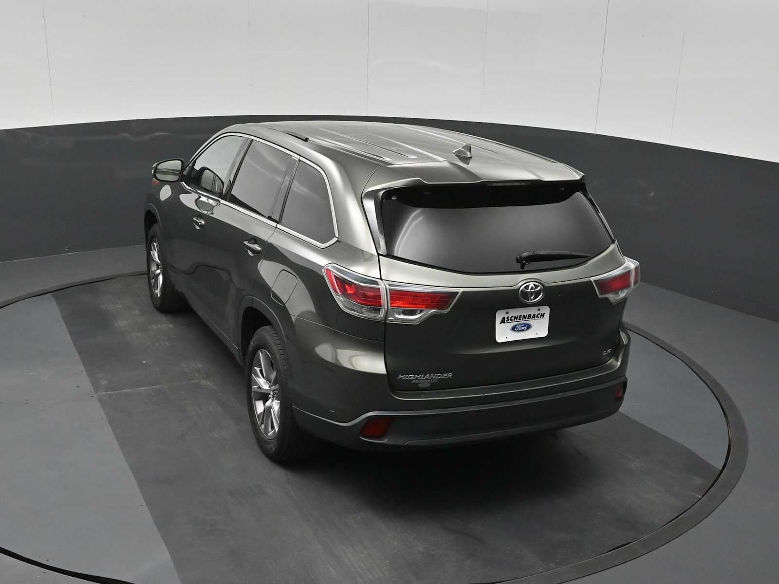 2016 Toyota Highlander LE