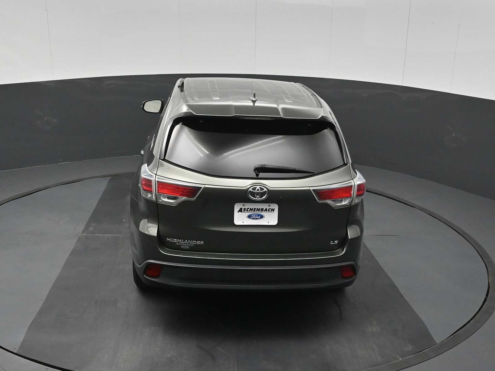 2016 Toyota Highlander LE