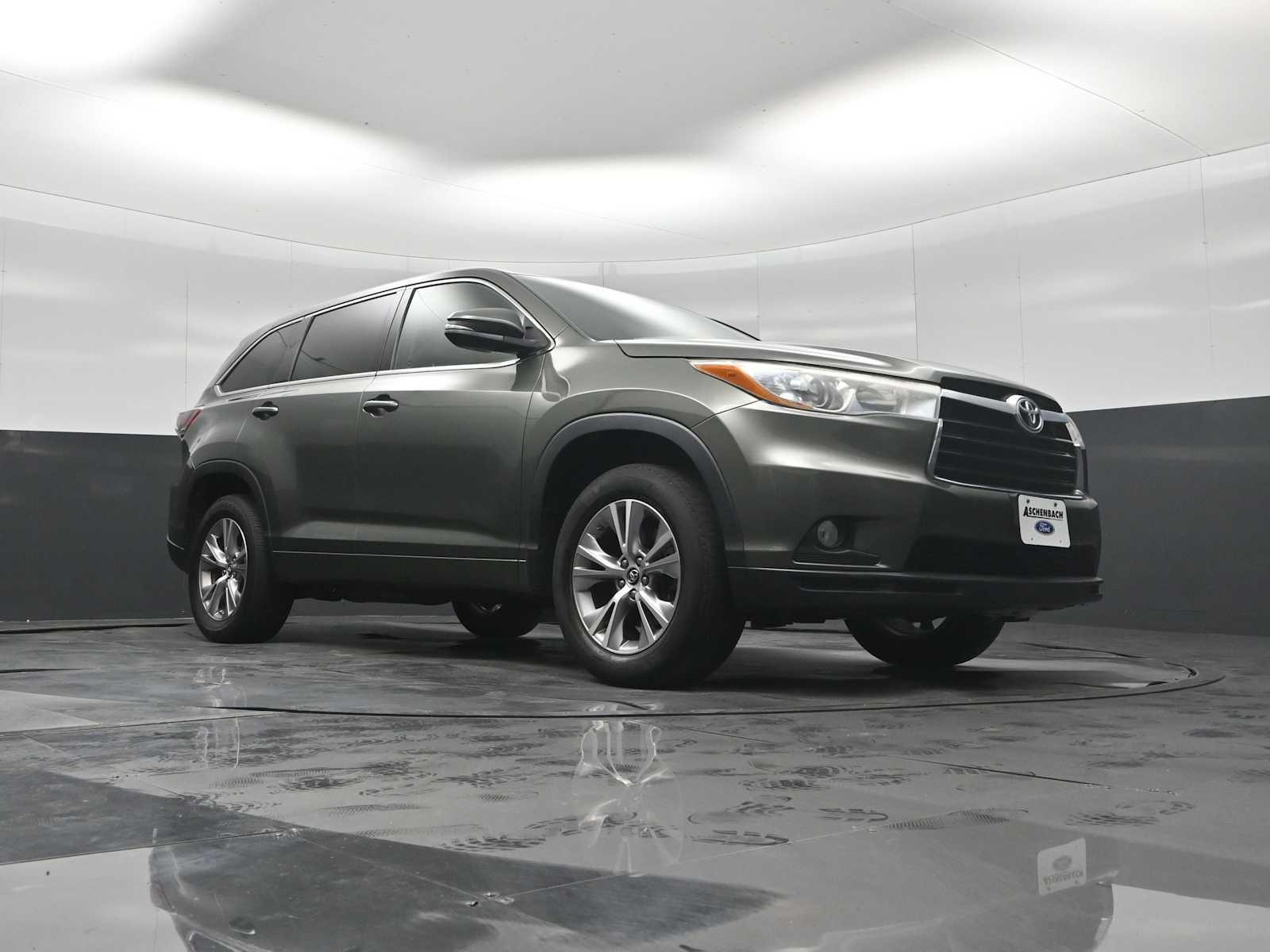 2016 Toyota Highlander LE