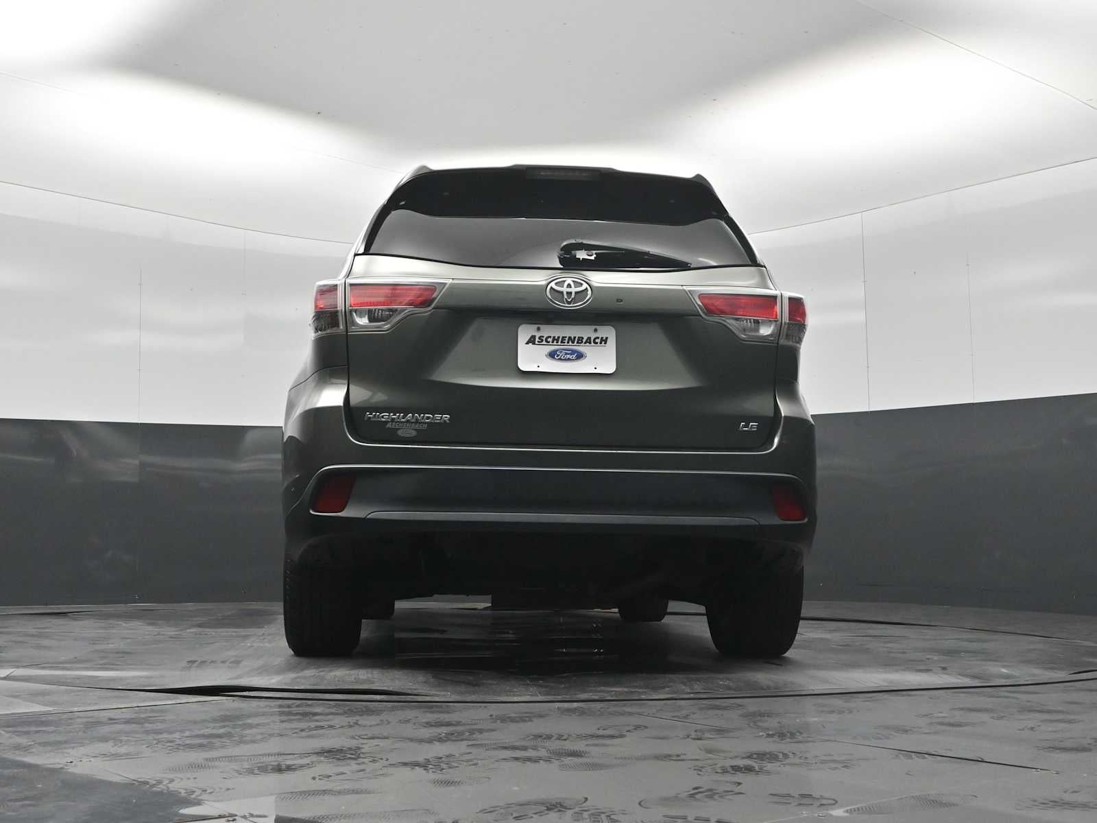 2016 Toyota Highlander LE