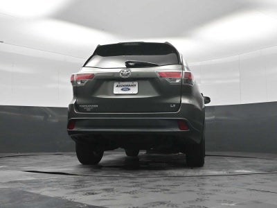 2016 Toyota Highlander LE