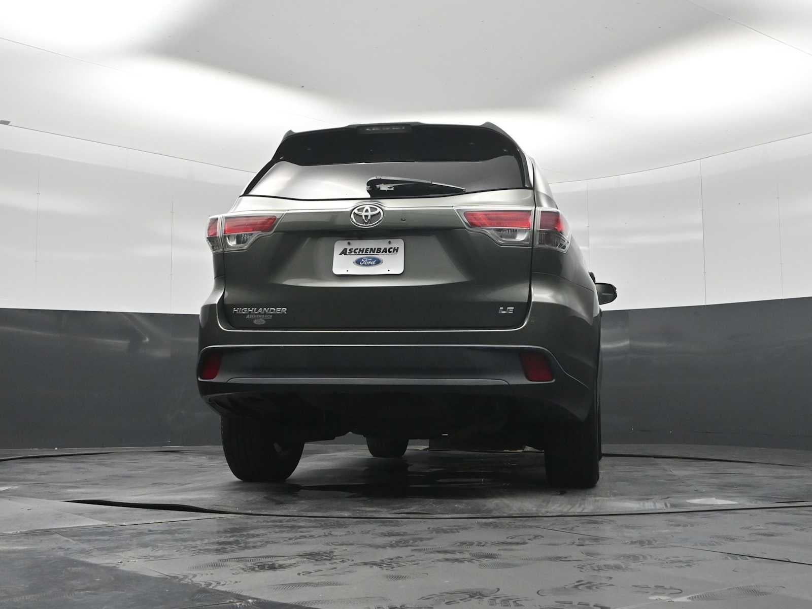 2016 Toyota Highlander LE