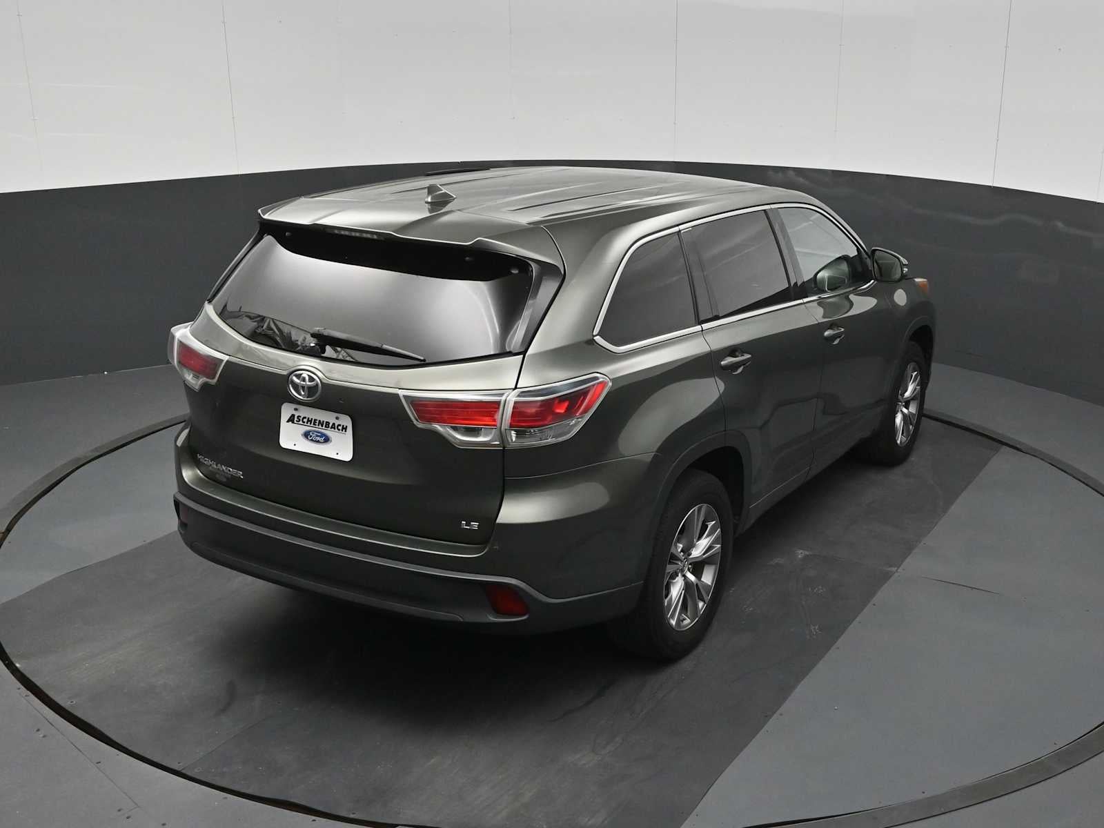 2016 Toyota Highlander LE
