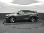 2016 Toyota Highlander LE