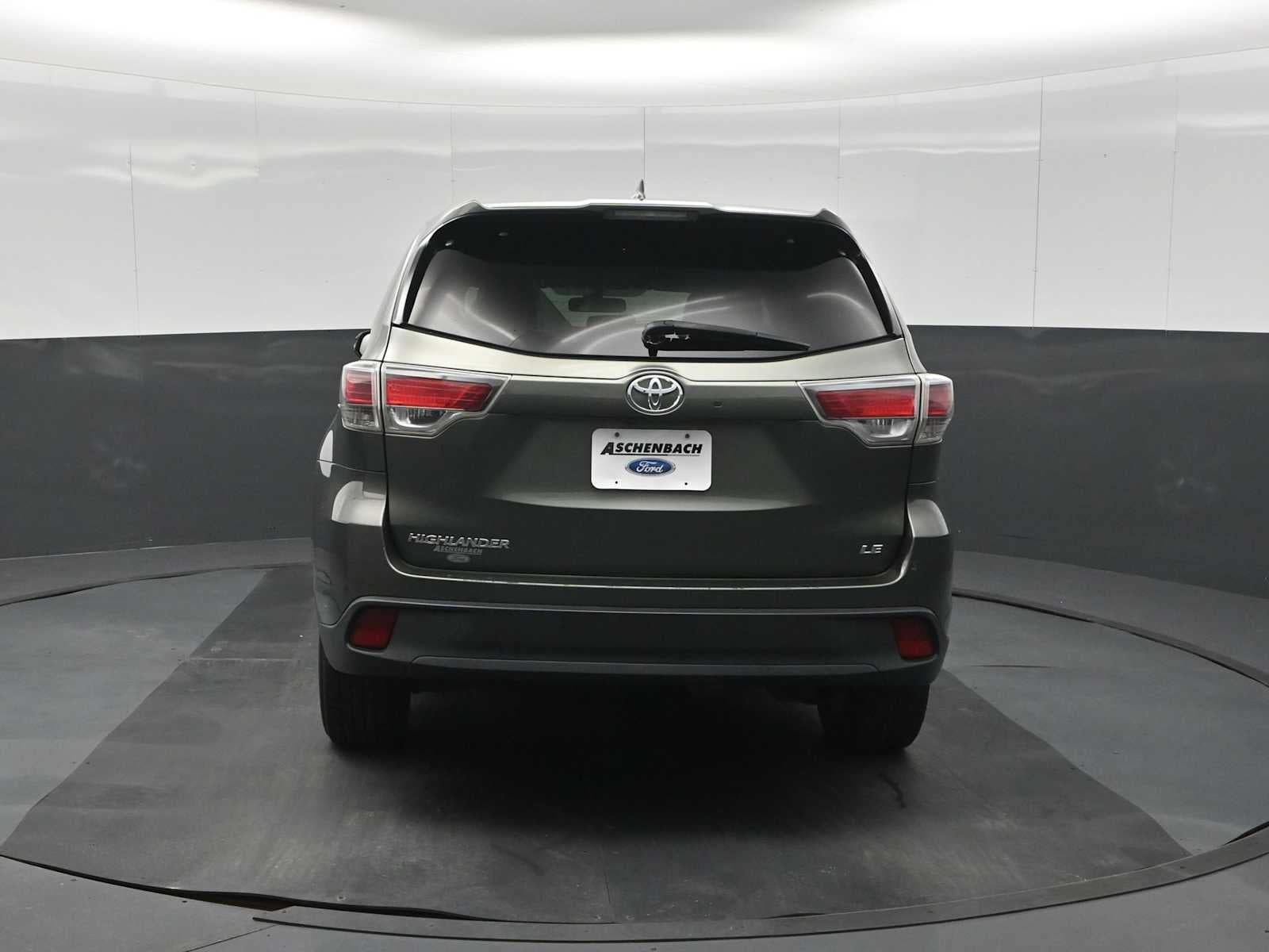 2016 Toyota Highlander LE