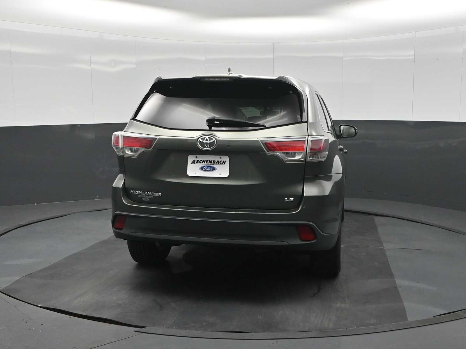 2016 Toyota Highlander LE