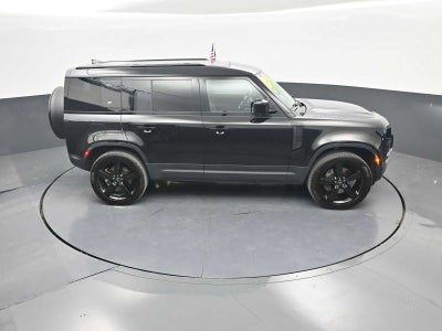 2023 Land Rover Defender SE