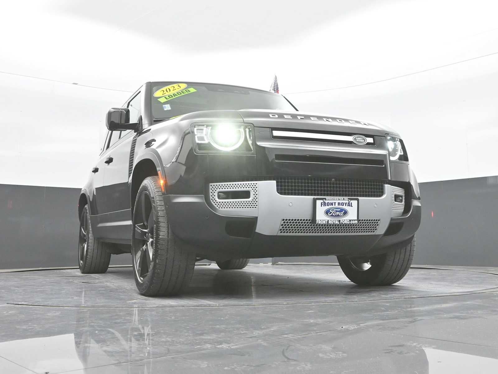 2023 Land Rover Defender SE