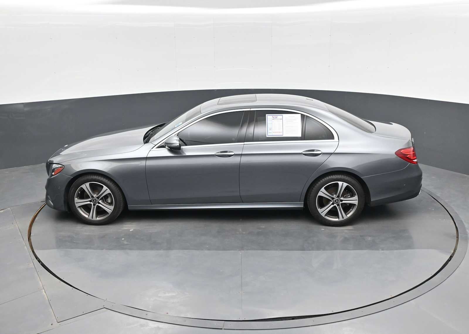 2019 Mercedes-Benz E 300 E 300