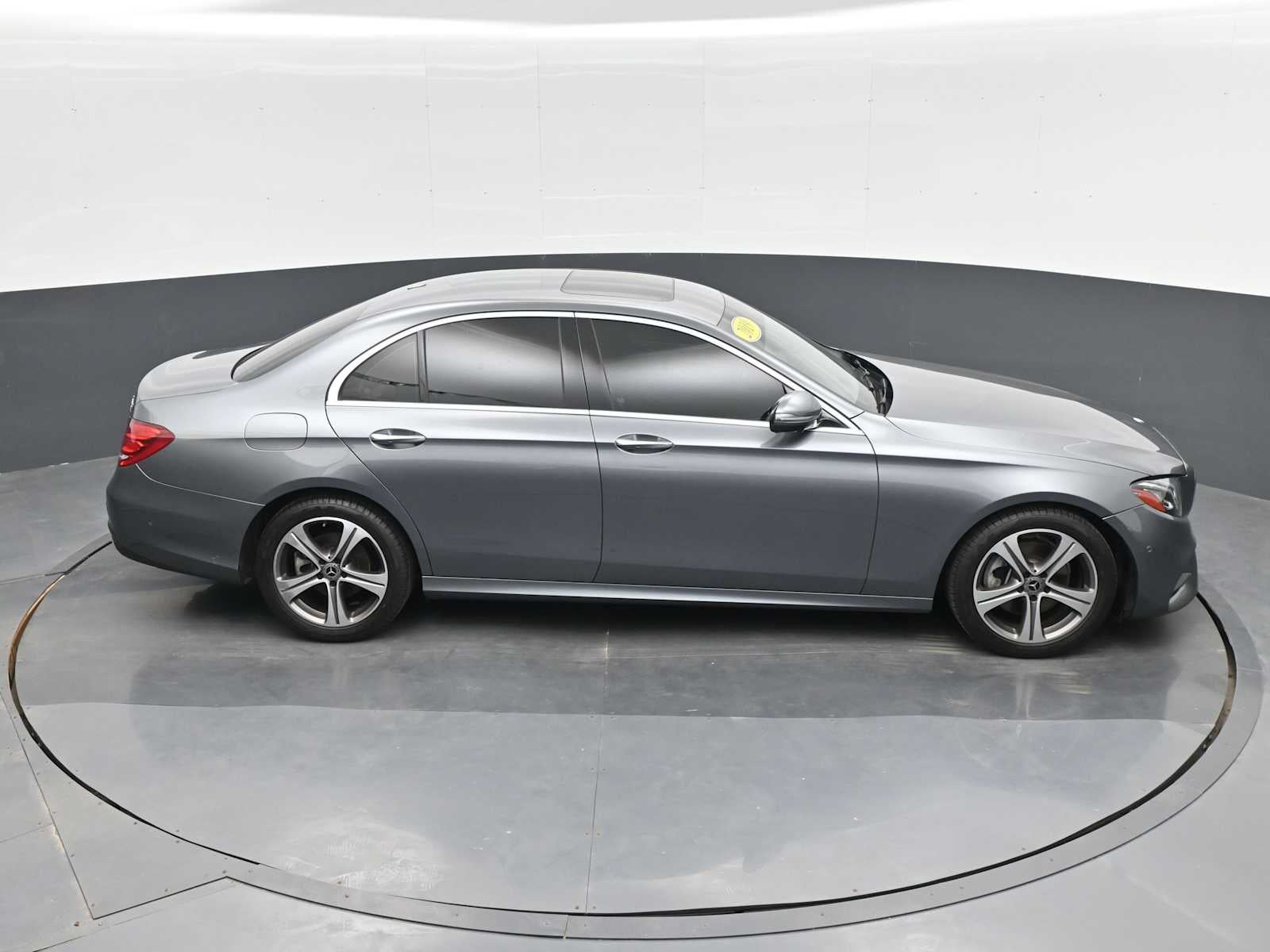 2019 Mercedes-Benz E 300 E 300