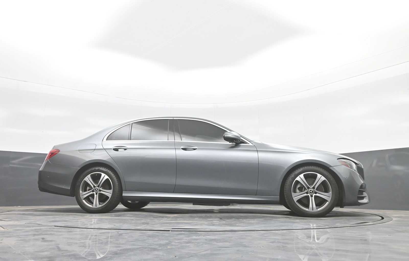 2019 Mercedes-Benz E 300 E 300