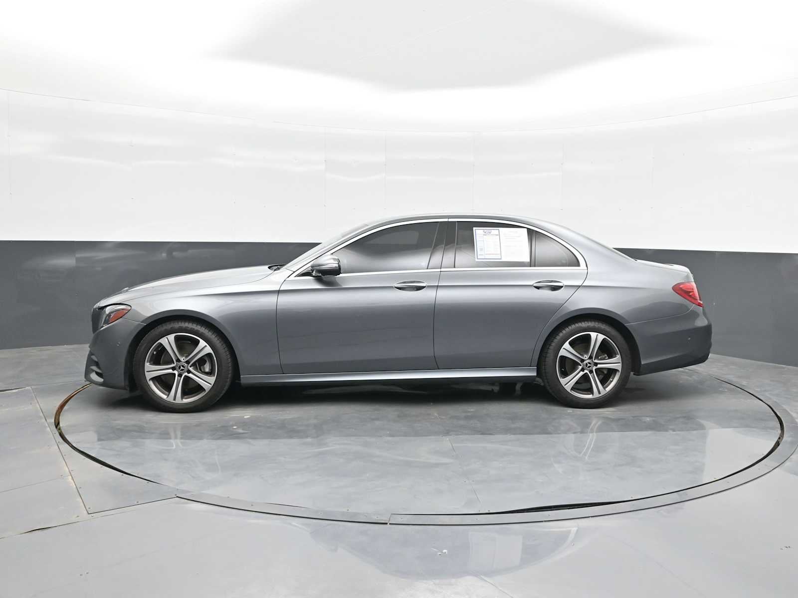 2019 Mercedes-Benz E 300 E 300