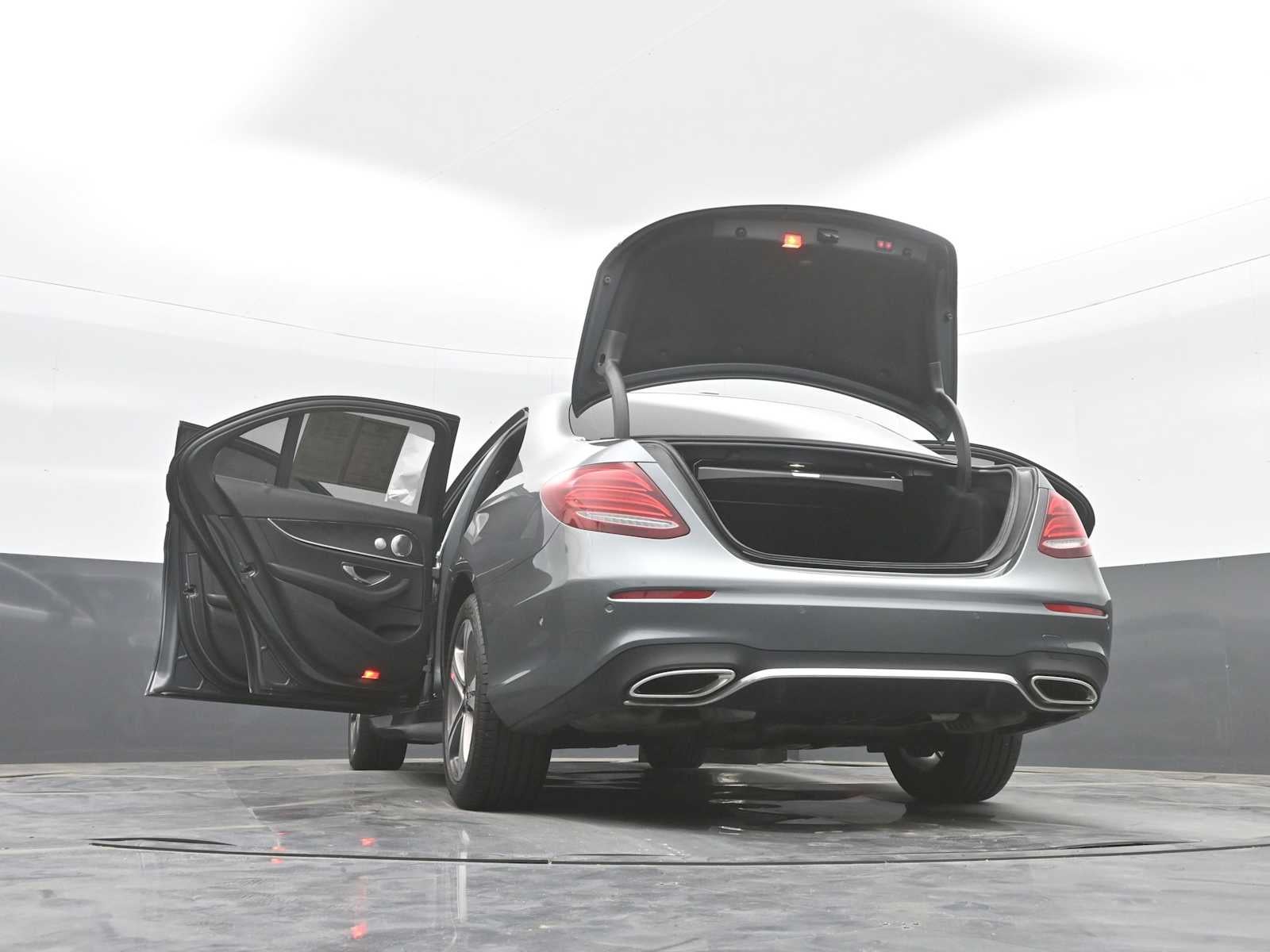 2019 Mercedes-Benz E 300 E 300