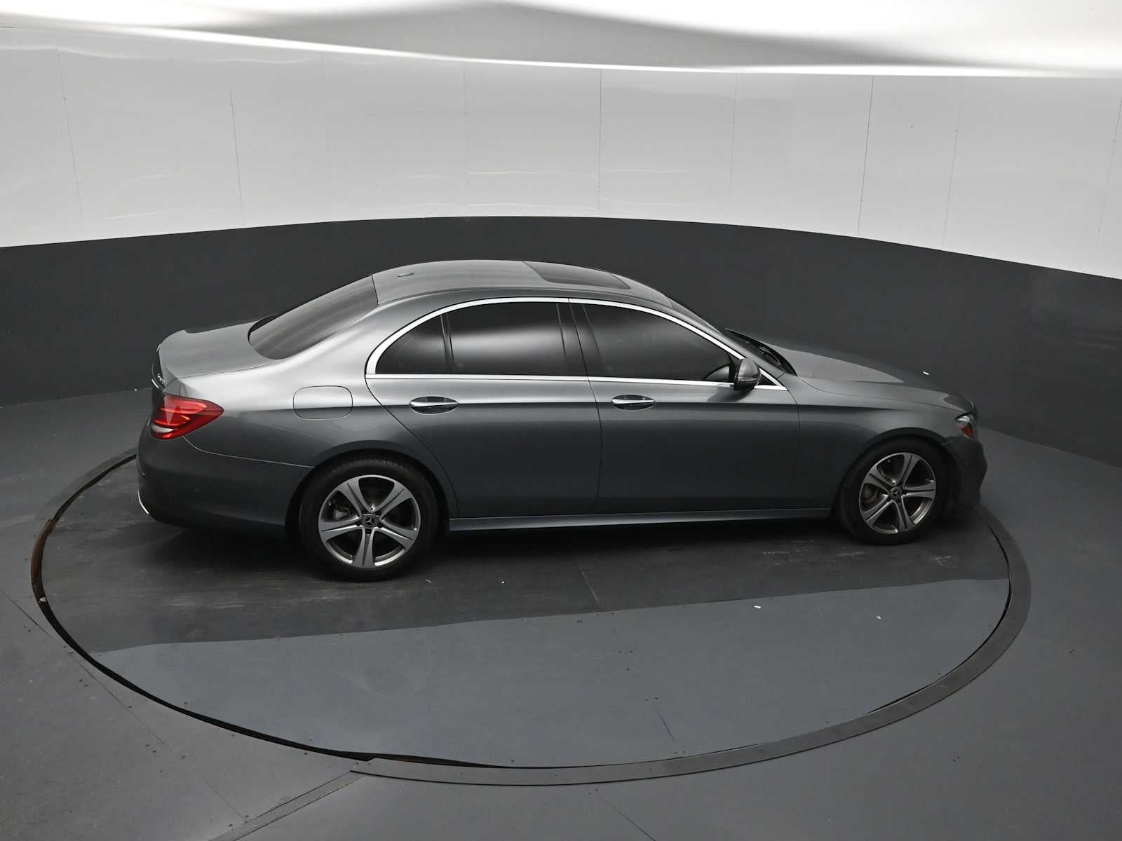 2019 Mercedes-Benz E 300 E 300
