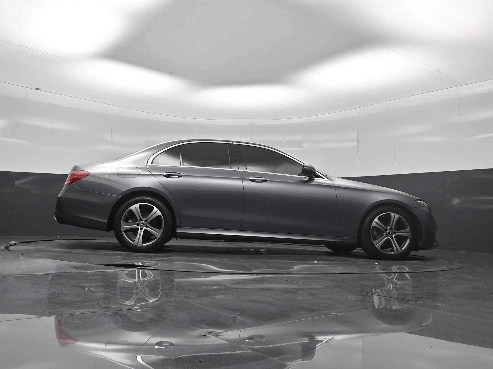 2019 Mercedes-Benz E 300 E 300