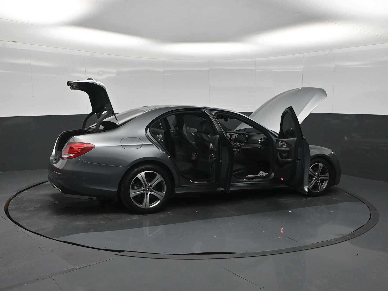 2019 Mercedes-Benz E 300 E 300