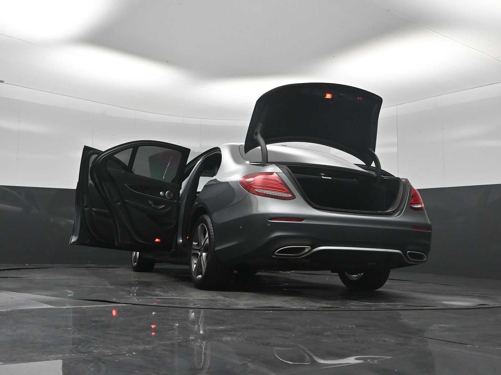 2019 Mercedes-Benz E 300 E 300