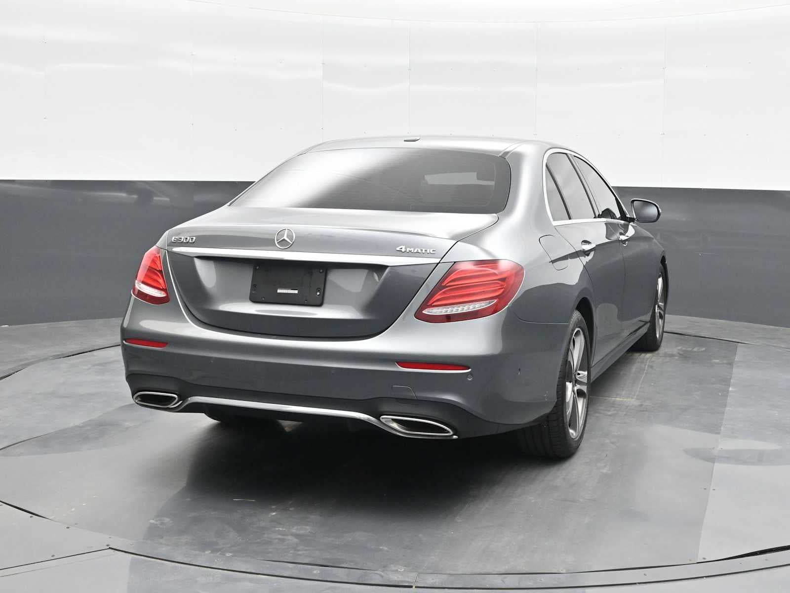 2019 Mercedes-Benz E 300 E 300