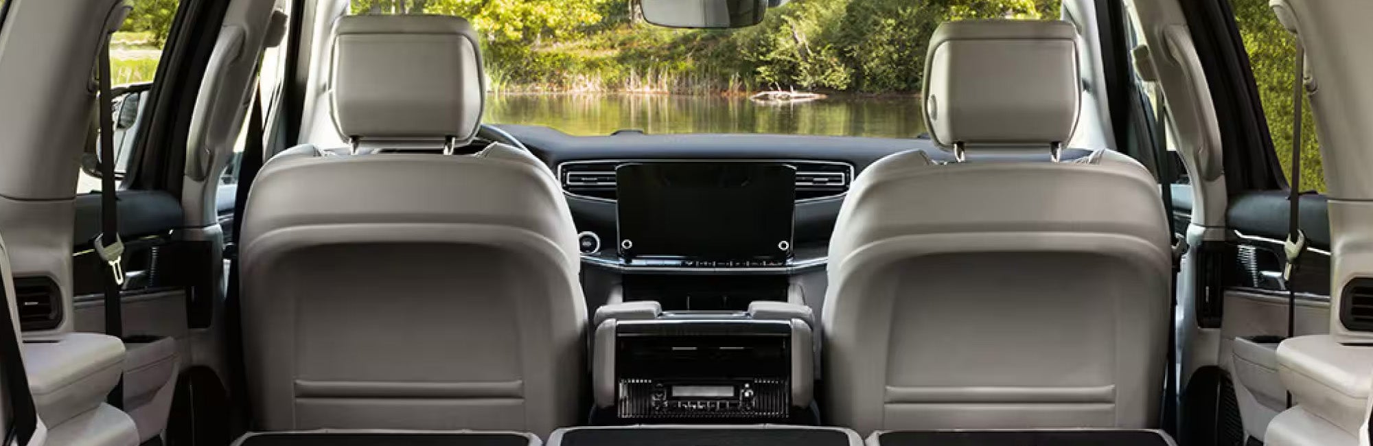 2025 Jeep Wagoneer Interior